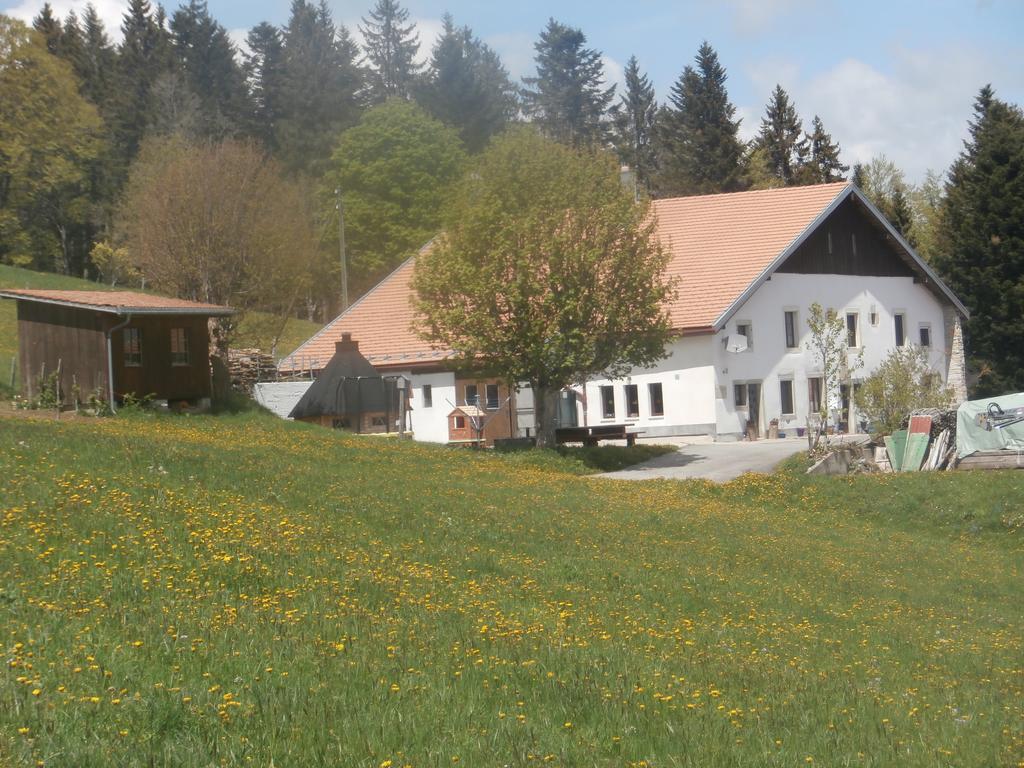 B&B La Ferme De Pouillerel La Chaux De Fonds Εξωτερικό φωτογραφία