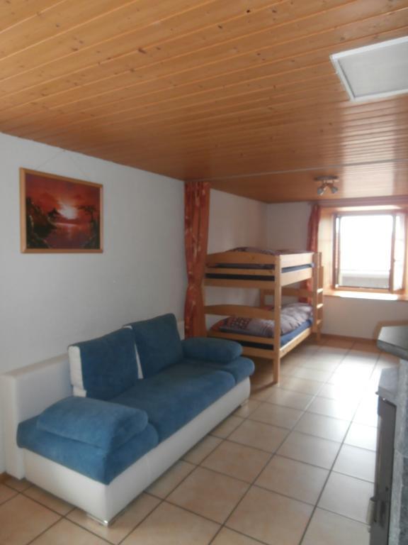 B&B La Ferme De Pouillerel La Chaux De Fonds Δωμάτιο φωτογραφία