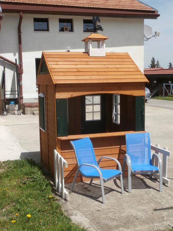 B&B La Ferme De Pouillerel La Chaux De Fonds Εξωτερικό φωτογραφία