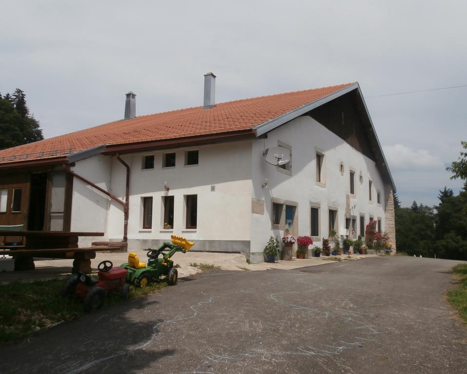B&B La Ferme De Pouillerel La Chaux De Fonds Εξωτερικό φωτογραφία